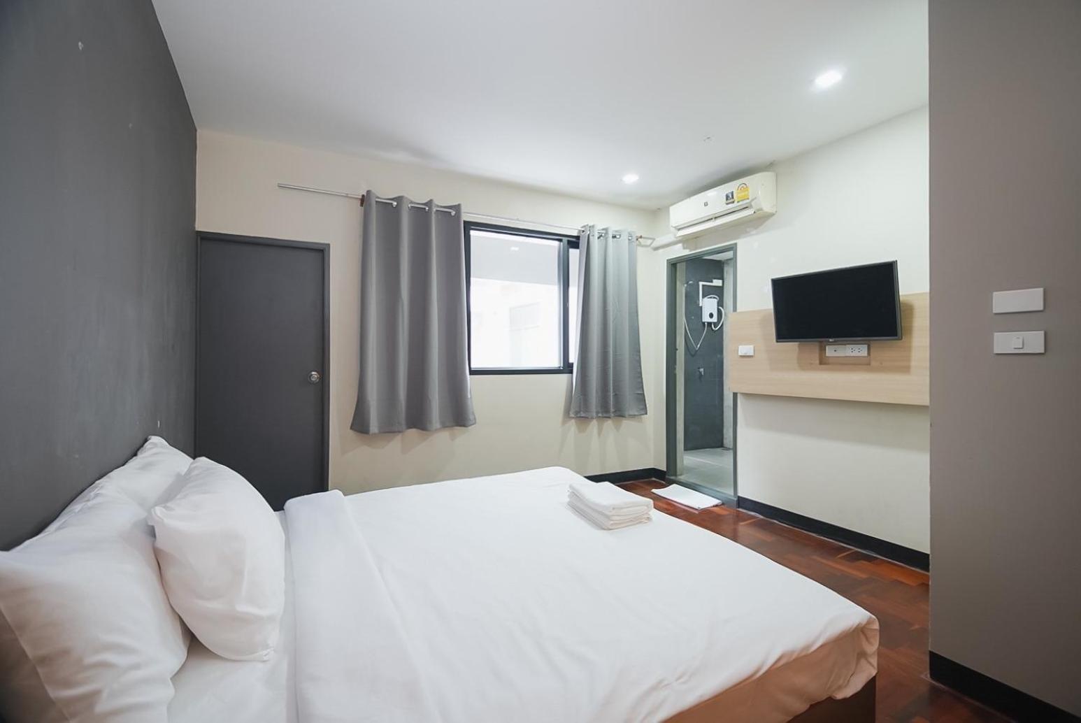 Z โกอินน์ สีลม - สถานีรถไฟฟ้าเซนต์หลุยส์ Go Inn Silom Бангкок Экстерьер фото